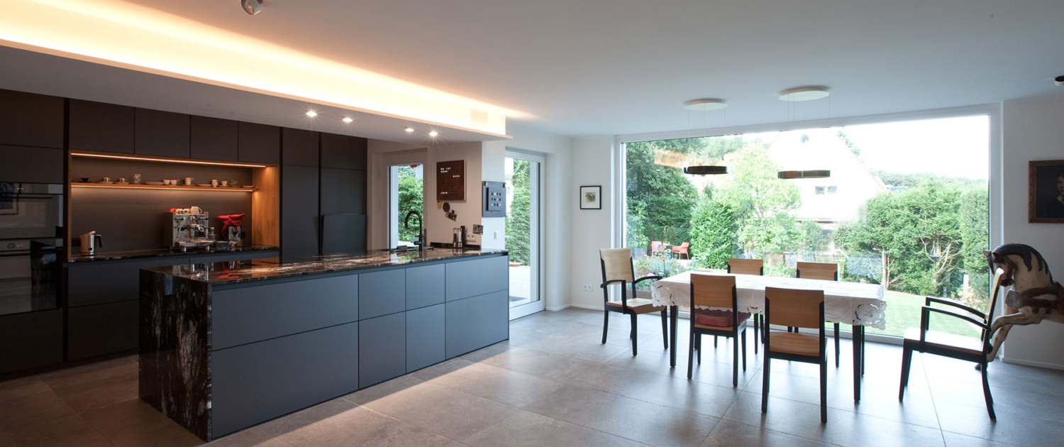 Blick in die moderne Küche